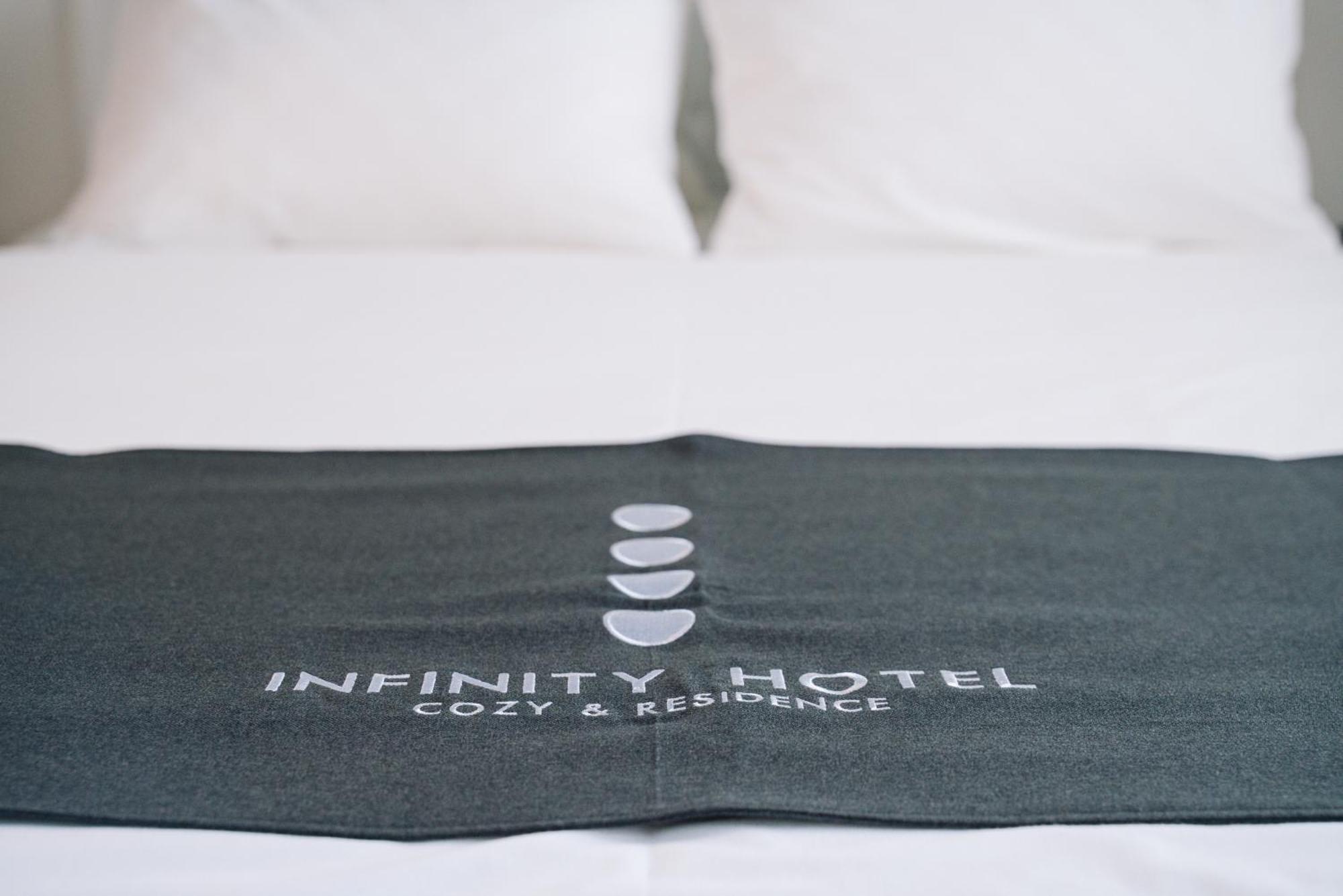 Infinity Hotel -Jiitchaku- Urasoe Exteriör bild